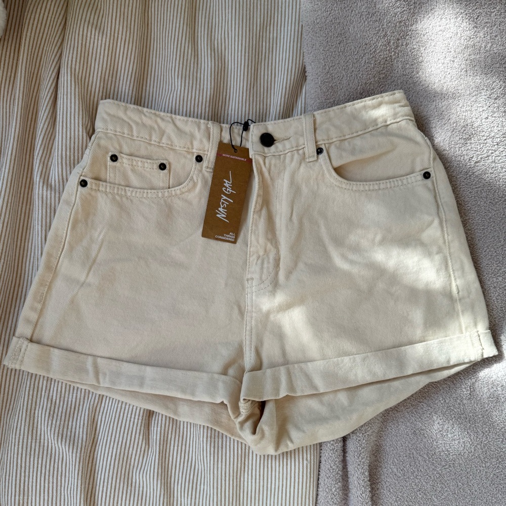 Nasty Gal cream shorts in size US 4 New